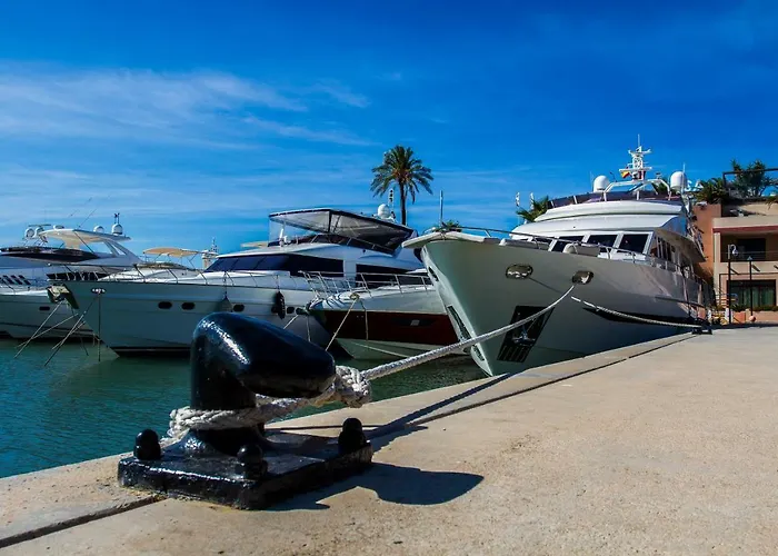 Atico Bassetes Atico En Denia Con Gran Terraza Privada Y Piscina By Family Homes Apartman Denia