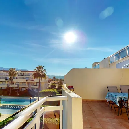 Atico Bassetes Atico En Con Gran Terraza Privada Y Piscina By Family Homes Lejlighed